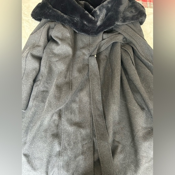 Ricki’s Dress Jacket Grey Wool and Black Fur Hood - Picture 2 of 4